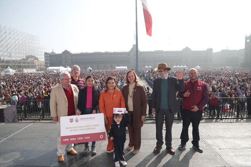 Clara Brugada refuerza apoyos a la niñez capitalina