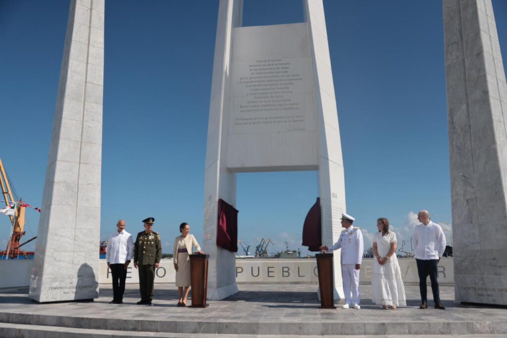 Sheinbaum llama a defender soberanía en Bicentenario Naval