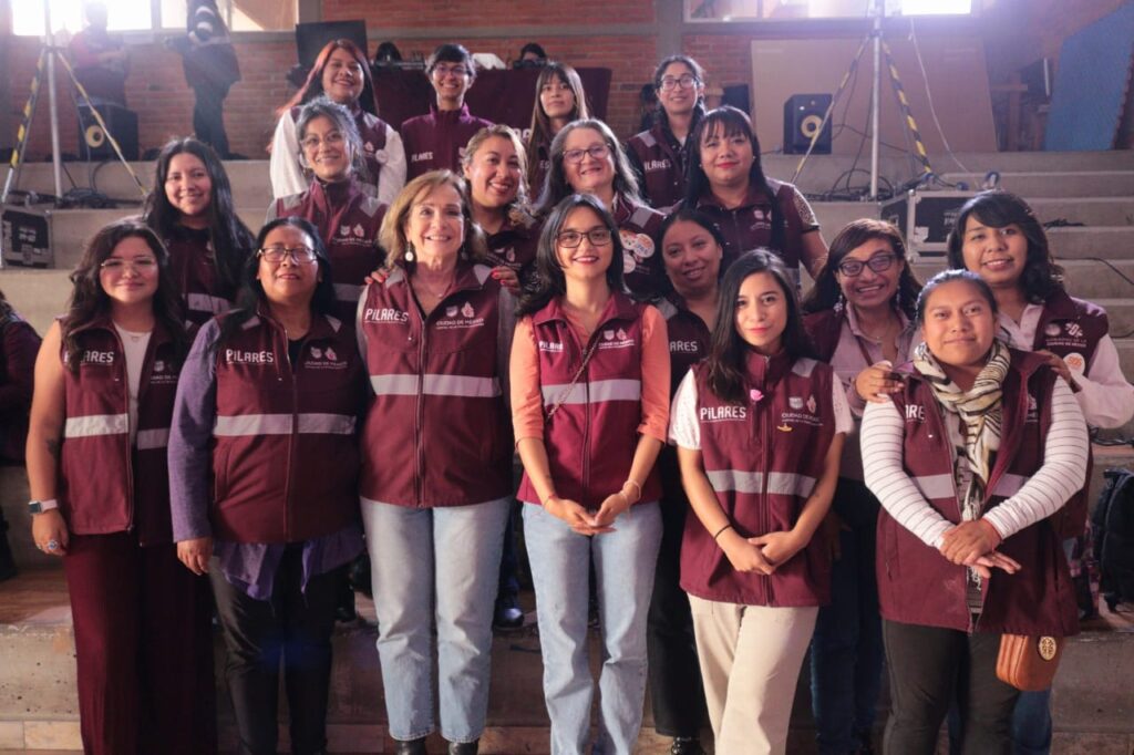 Mujeres hilando comunidad fortalece redes de apoyo