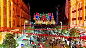 Clara Brugada enciende alumbrado decembrino del Zócalo