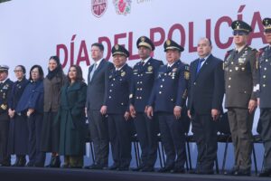 Brugada encabeza desfile conmemorativo por el Día del Policía
