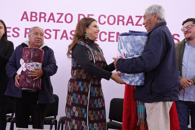Clara Brugada refuerza apoyo social en Cuautepec