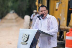 Gobernador de Yucatán Joaquín Díaz Mena