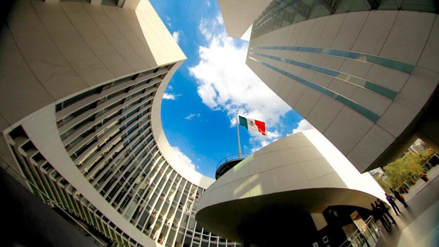 Clase media supera a la pobreza por primera vez en México