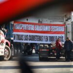 Gobierno acuerda con transportistas evitar bloqueos carreteros durante el Mundial 2026