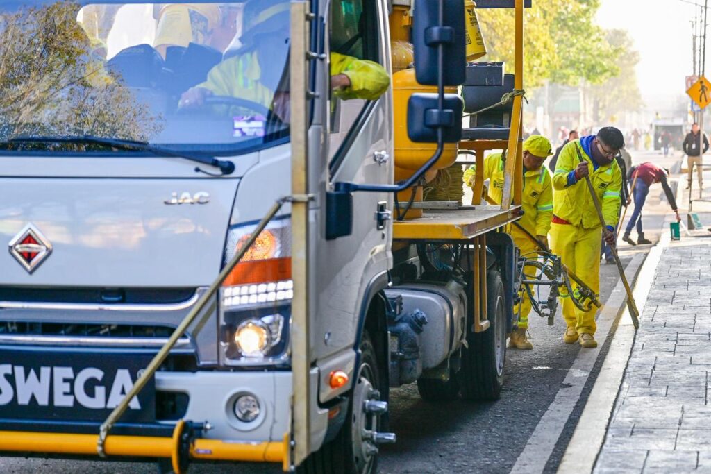 Delfina Gómez encabeza jornada de limpieza en Toluca