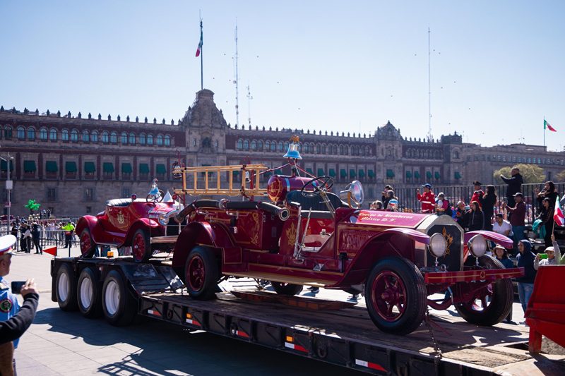 Clara Brugada reconoce 170 años del H. Cuerpo de Bomberos