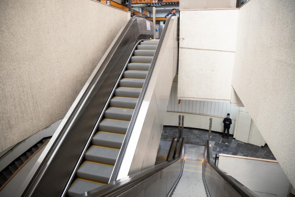 Clara Brugada impulsa accesibilidad en el Metro