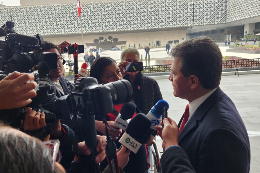 Lobo Román impulsa consenso en reforma electoral