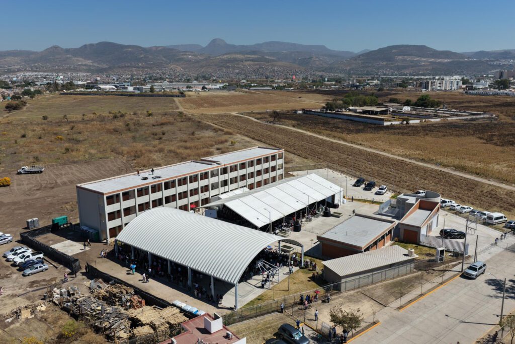 Sheinbaum inaugura CBTIS en León