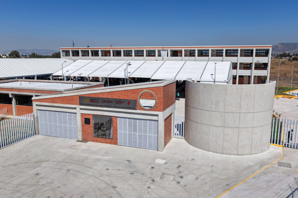 Sheinbaum inaugura CBTIS en León