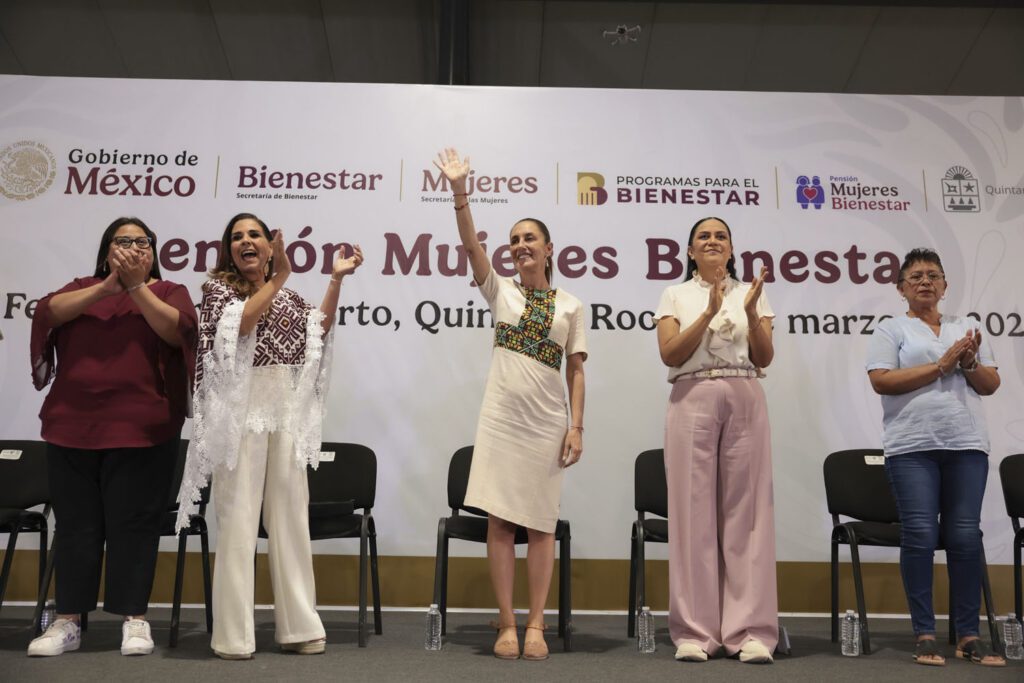 Sheinbaum entrega Pensión Mujeres en Quintana Roo