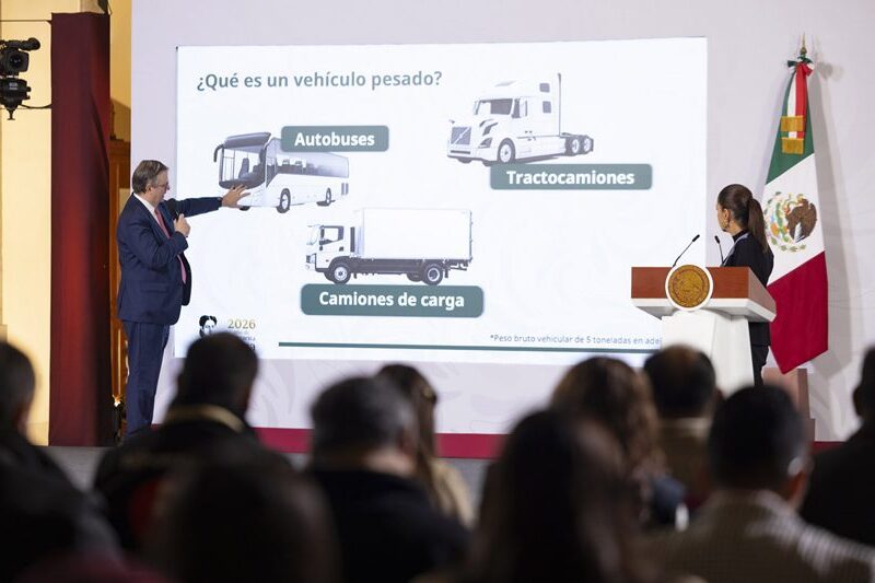 Sheinbaum lanza plan para vehículos pesados