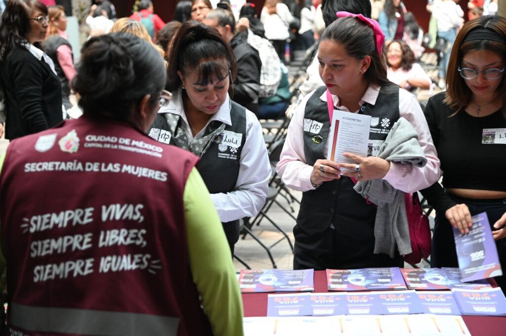 Impulsan participación de mujeres en transporte público