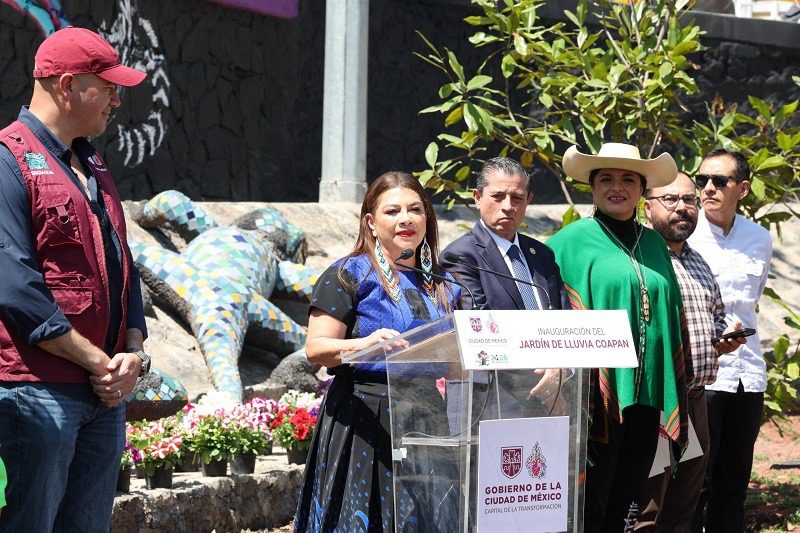 Brugada inaugura el mayor jardín de lluvia del país