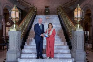 Clara Brugada se reúne con Gianni Infantino rumbo al Mundial 2026