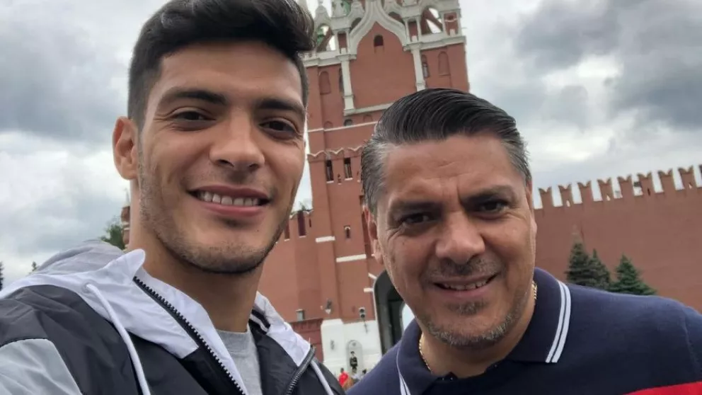 Muere el padre de Raúl JIménez
