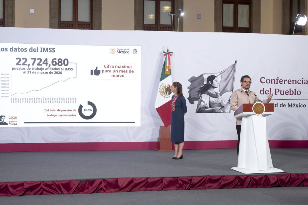 Sheinbaum impulsa vacunación y más hospitales