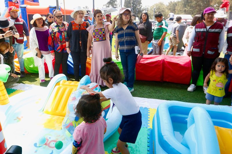 Clara Brugada inaugura albercas gratuitas en vacaciones