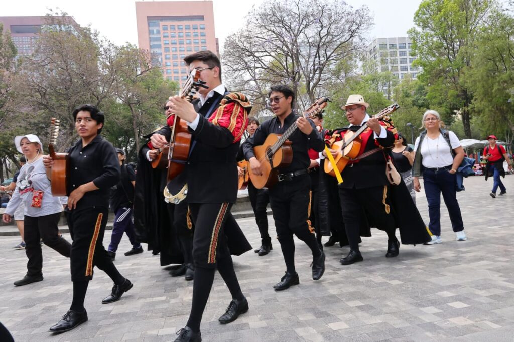 Centro Histórico revive tradición estudiantil