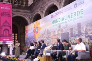 Clara Brugada presenta plan ambiental rumbo al Mundial 2026