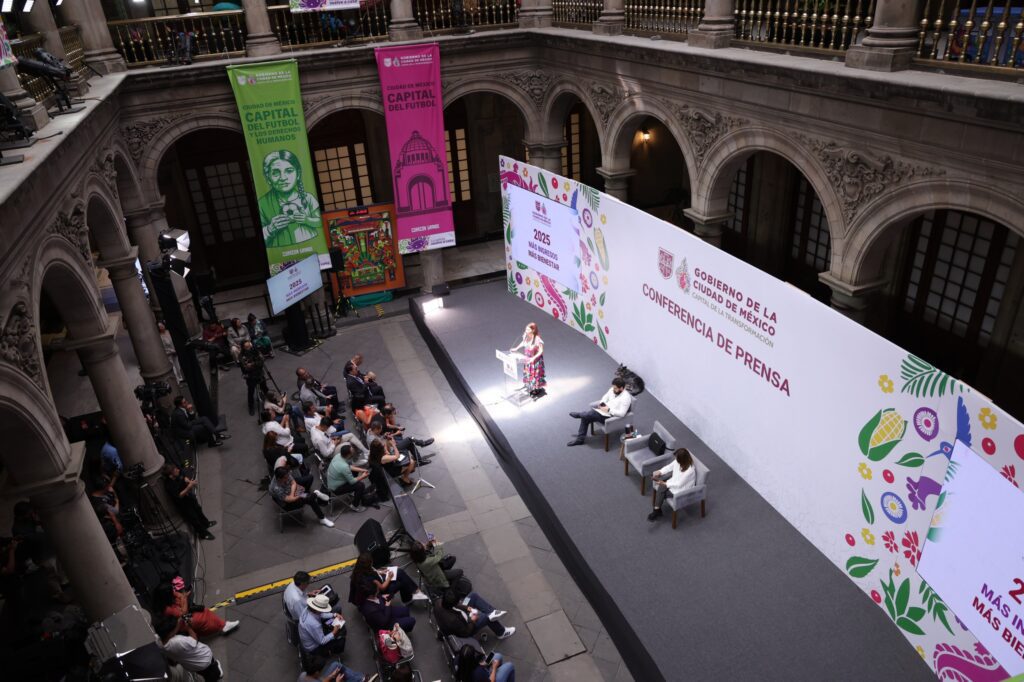 Brugada presume autonomía fiscal en CDMX