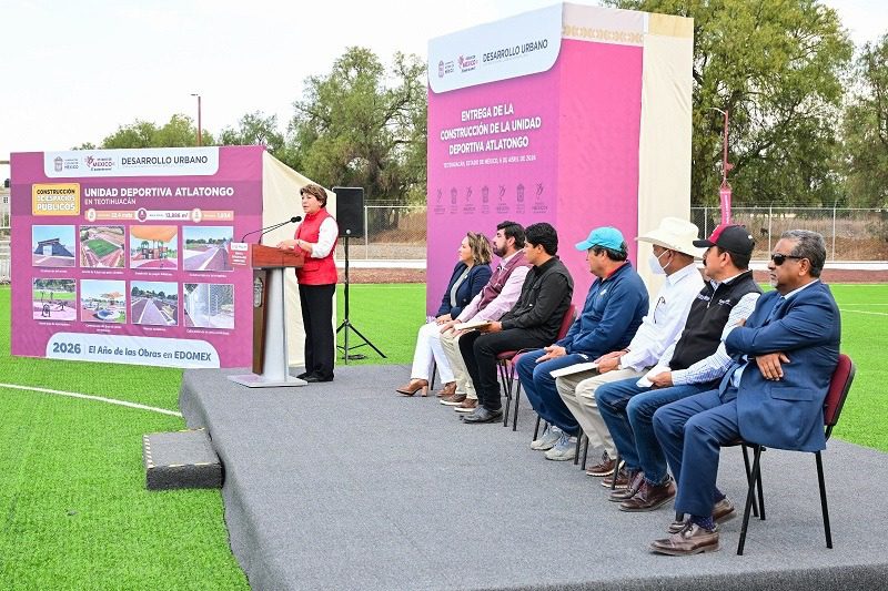 Delfina Gómez entrega unidad deportiva en Teotihuacán