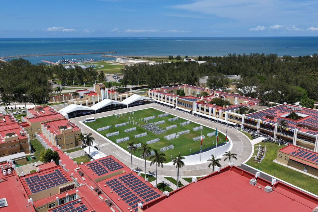 Sheinbaum llama a marinos leales y valientes