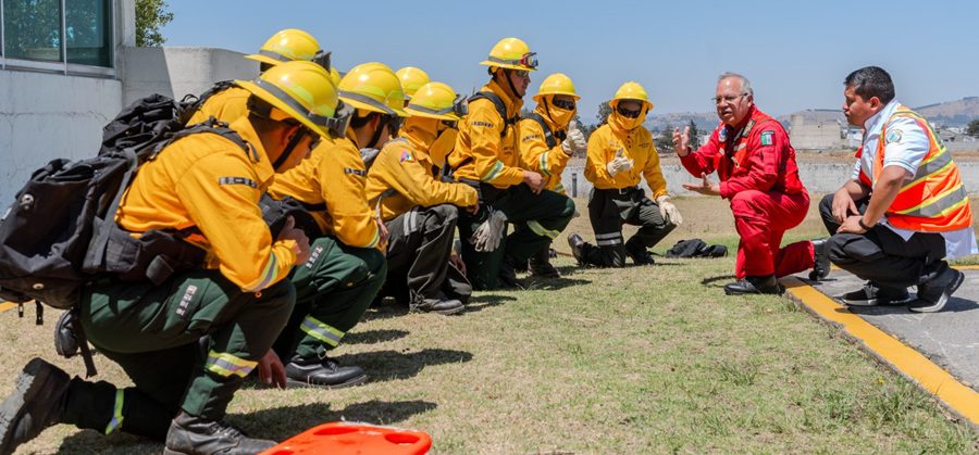 Capacitan a brigadistas contra incendios forestales
