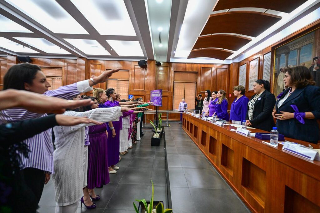 Delfina Gómez respalda agenda de mujeres en Edomex