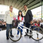 Gobierno de Chiapas respalda educación entrega bicicletas y mochilas