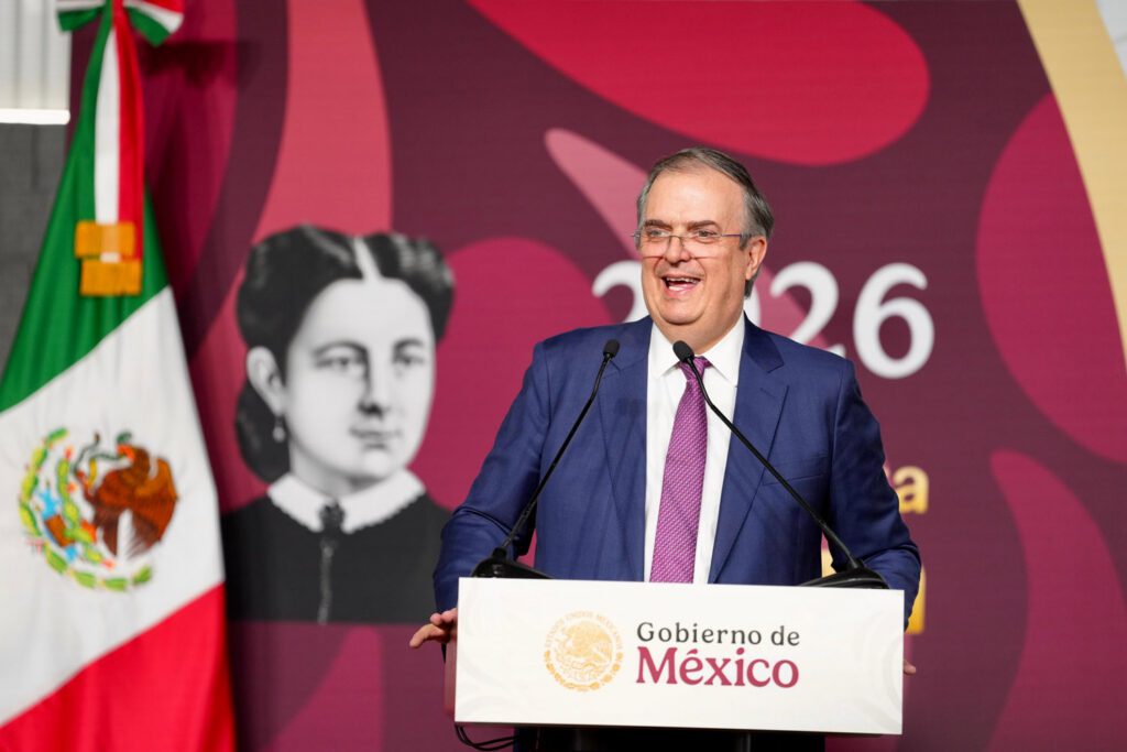Sheinbaum destaca confianza de GM en México