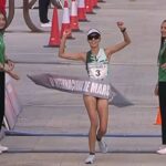 Alegna González en todo lo alto en La Coruña