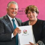 Delfina Gómez recibe pliego del SUTEYM