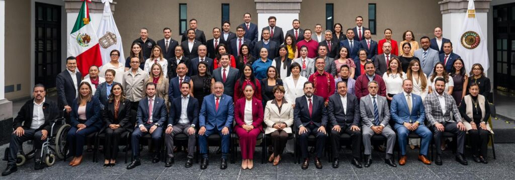 Delfina Gómez destaca trabajo conjunto con Congreso