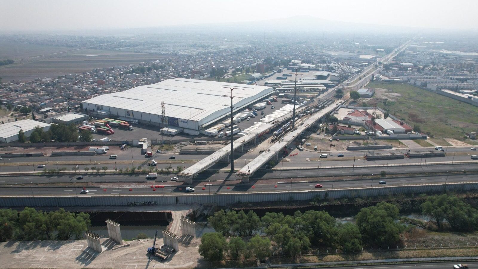 Circuito Mexiquense reduce carriles por obras