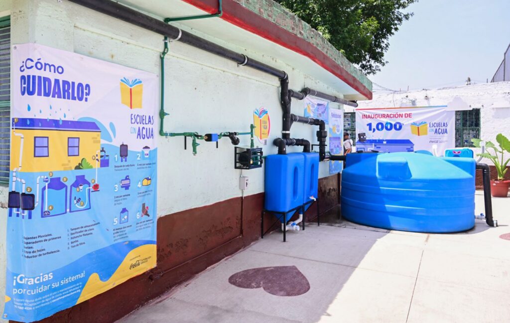 Edoméx celebra sistema mil de captación pluvial
