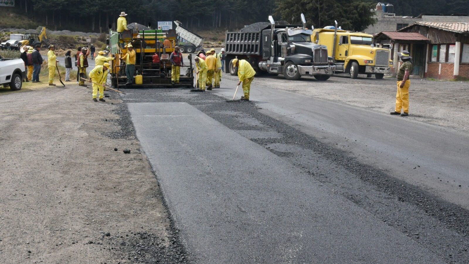 Reconstruyen carretera clave para el sur del Estado de México