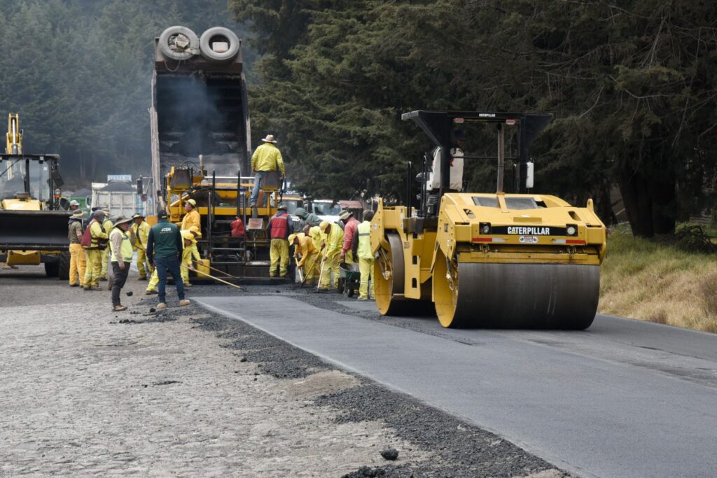 Reconstruyen carretera clave para el sur del Estado de México