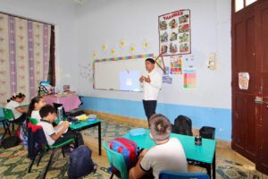 Dr. Eduardo López Farías