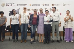 Sheinbaum amplía beca escolar a 9 millones de niños