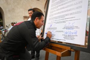Gobernador Eduardo Ramírez Aguilar