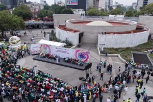 Inaugura Clara Brugada Glorieta Mundialista en la zona de Insurgentes