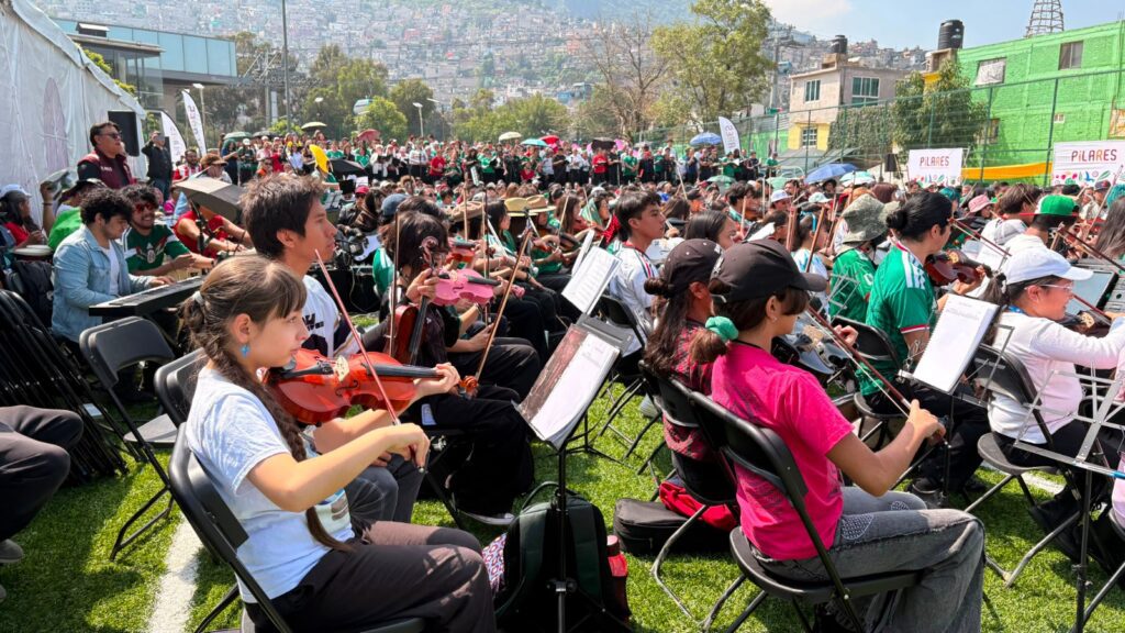 PILARES reúne a mil 500 músicos para celebrar triunfo de México