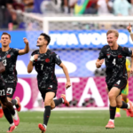 Eustáquio le dio a Canadá la clasificación agónica a octavos de final