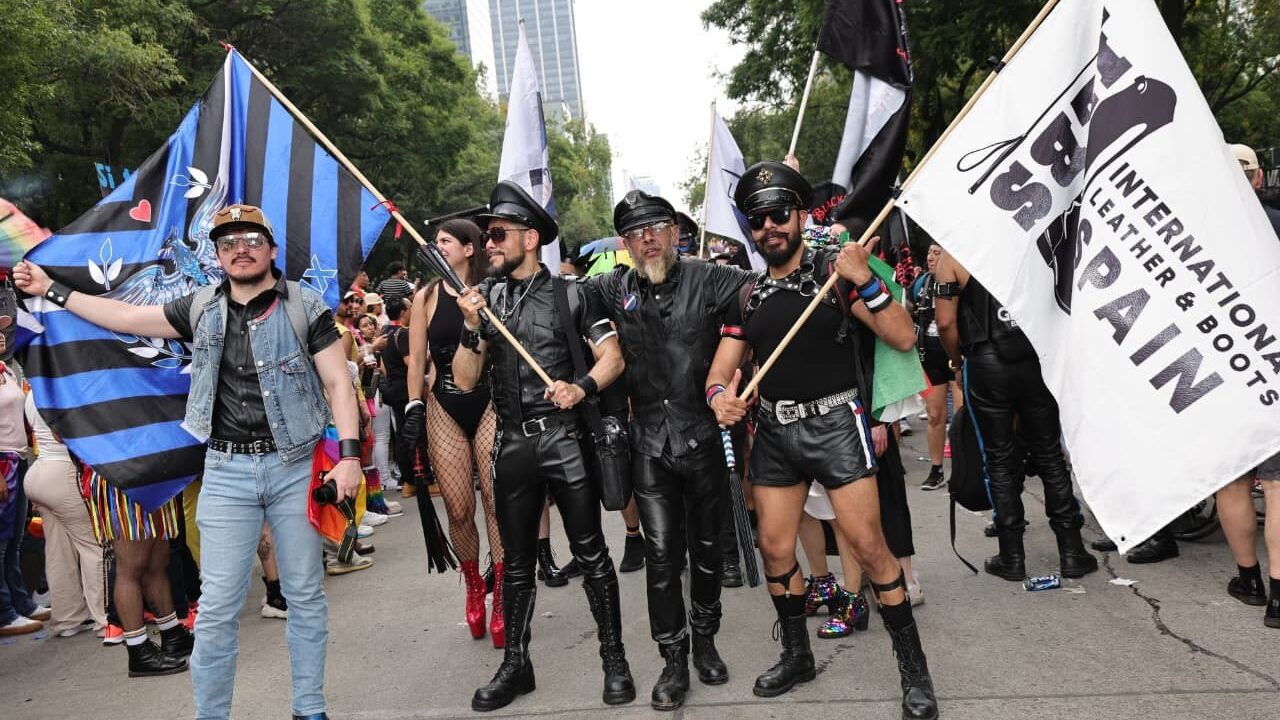 Marcha del Orgullo reúne a 550 mil en la capital