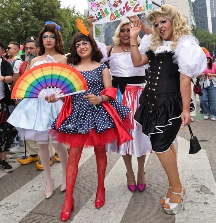 Marcha del Orgullo reúne a 550 mil en la capital