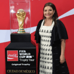 Clara Brugada da la bienvenida al trofeo del Mundial 2026 en la Utopía Mixhuca