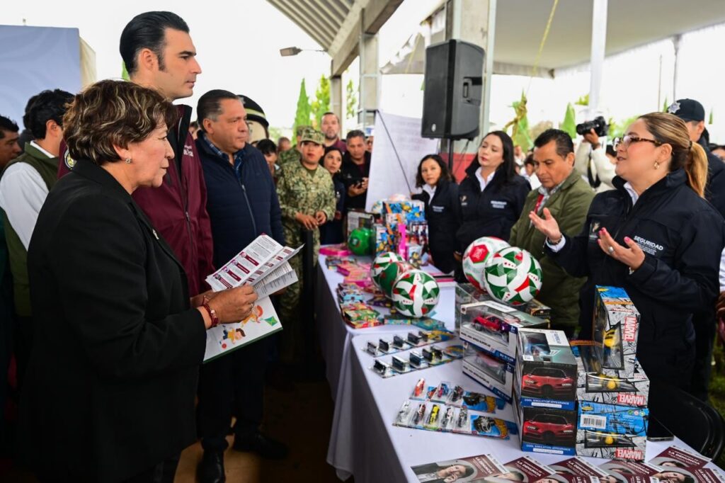 Delfina Gómez impulsa desarme voluntario en Toluca