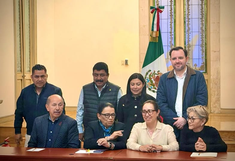 Armando Quintero Martínez.